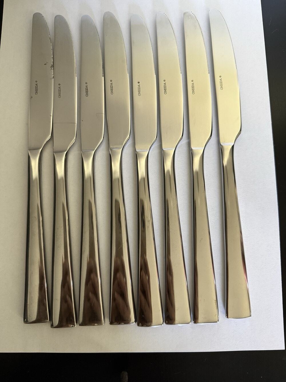 Oneida Moda Stainless Steel Dinner Knives Glossy Flatware Set of 8